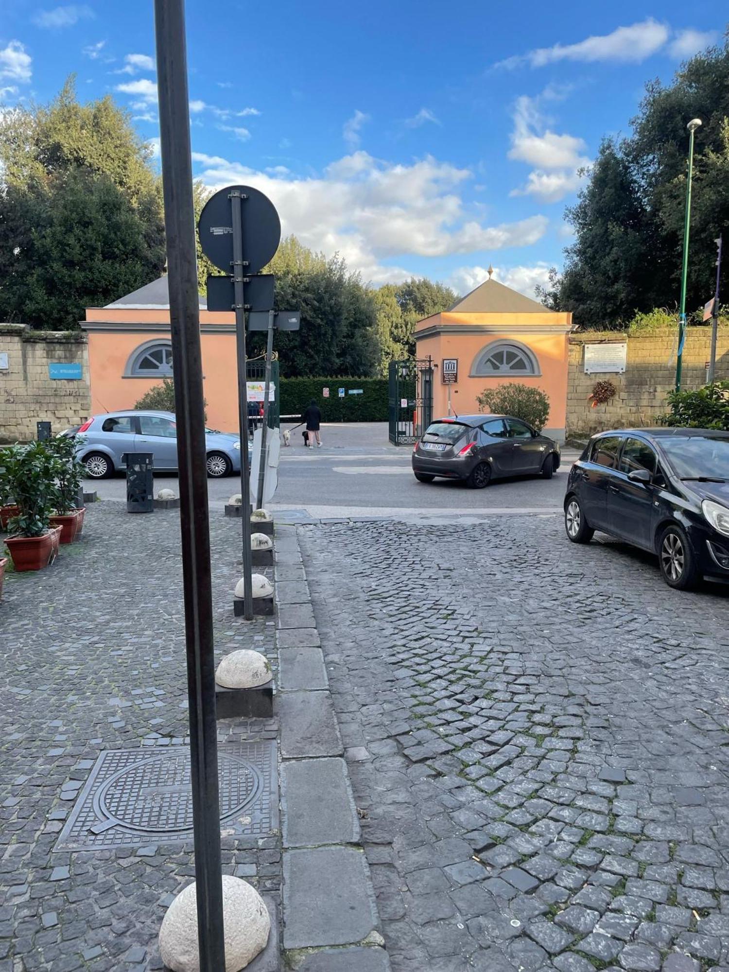 Chez Bois - Suite Apartment Capodimonte Naples Luaran gambar