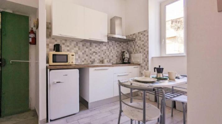 Chez Bois - Suite Apartment Capodimonte Naples Luaran gambar
