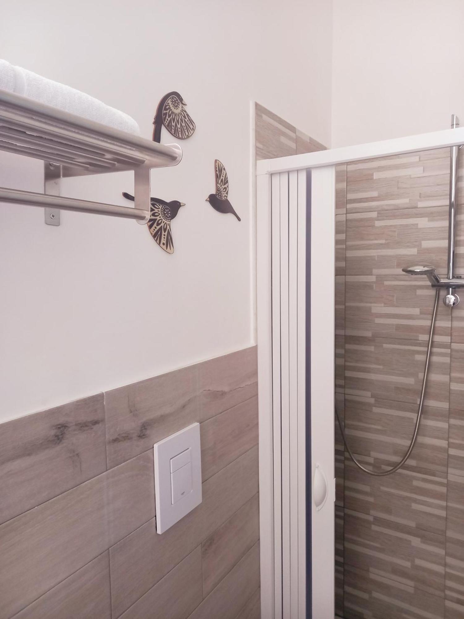 Chez Bois - Suite Apartment Capodimonte Naples Luaran gambar